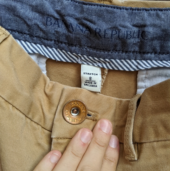 Banana Republic ultimate khaki Chinos - Picture 2 of 5